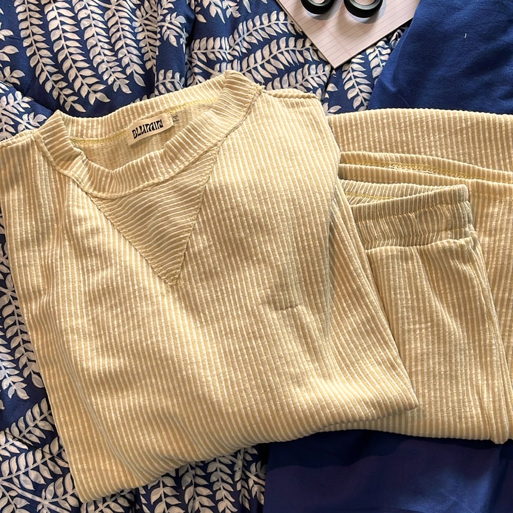 Nwot Blumin Yellow Relaxed Knit Set